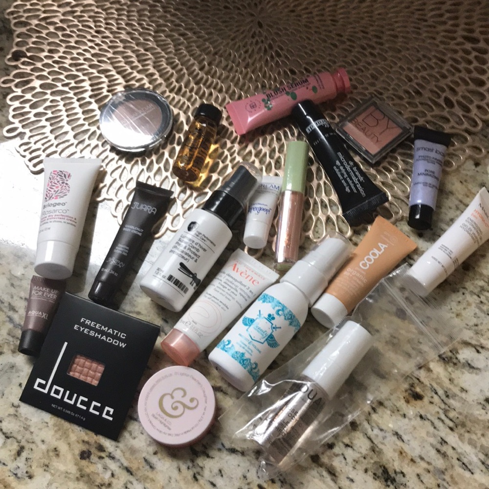 Bundle of sample products